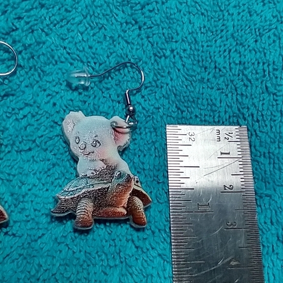 Cute koala riding on turtle wire dangle earrings white green brown - Picture 3 of 4